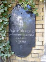 Grabtafel Strogaly auf dem Friedhof Plonzstraße