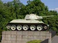 Panzer am Sowjetischen Ehrenmal Tiergarten Berlin