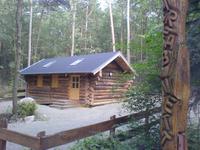 Holzhütte vom Lehrkabinett am Teufelssee
