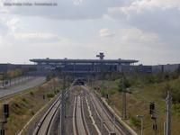 Terminal mit Bahnhoftunnel und Zubringer