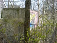 Betonmauer an der Trabrennbahn in der Wuhlheide