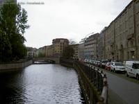 Spreekanal mit Grünstraßenbrücke und Wallstraße