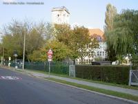 Wasserturm Heinersdorf mit Schulgebäude