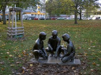 Dolgenseestraße Spielplatz Spielende Kinder