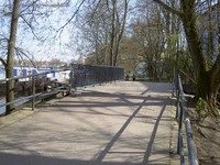Niederschöneweide Hasselwerderpark kleine Brücke
