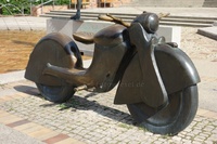 Marzahn Helene-Weigel-Platz Motorrad