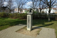 Erich-Weinert-Park Denkmal