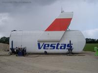 Am Boden liegendes Vesta Maschinenhaus