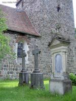Grabmale auf dem Kirchenfriedhof in Börnicke