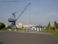 Hafen in Niederlehme mit Verladekran und Tankstelle