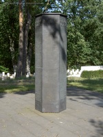 Ehrenfriedhof Zehrensdorf Namensstele