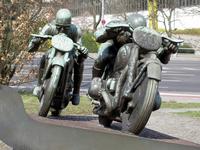 AVUS Motorradfahrer-Denkmal in Berlin