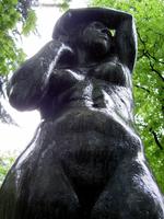 Das nackte Mädchen im Stadtpark Lichtenberg