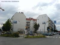 Baulücke für die Wohnanlage Dolziger Bogen an der Pettenkoferstraße in Berlin-Friedrichshain