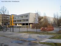 Hein-Moeller-Schule, Oberstufenzentrum Energietechnik II, in der Allee der Kosmonauten am Landschaftspark Herzberge