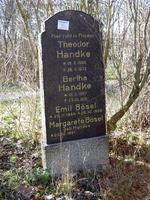 Grabstein Handke und Bösel auf dem Friedhof Plonzstraße