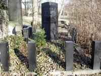 Grabstätte Mönckemeyer auf dem Friedhof Plonzstraße