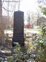 Grabstätte Hintze auf dem Friedhof Plonzstraße