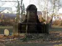 Grabstätte Krüger auf dem Städtischen Friedhof Plonzstraße