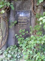 Grabtafel für Charlotte Müller auf dem Friedhof Plonzstraße