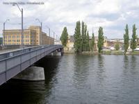 Treskowbrücke mit Lampenfabrik Frister und AEG TRO