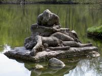 Skulptur Meeresgrund im Karpfenteich im Treptower Park