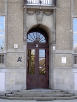 Gymnasium und Lyzeum Karlshorst Eingangsportal