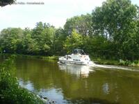 Motorbootyacht im Oder-Spree-Kanal