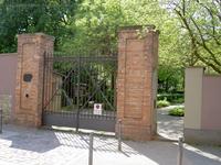 Portal Französischer Friedhof