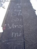 Liebeserklärung auf die Straße gemalt in Berlin
